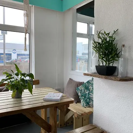 Hostel Ocean Surf New Quay